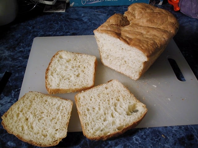 emb9 English Muffin bread, sliced